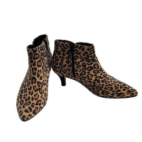 Clarks Womens‎ Animal Print Ankle Bootie SZ: 7 - Picture 1 of 11